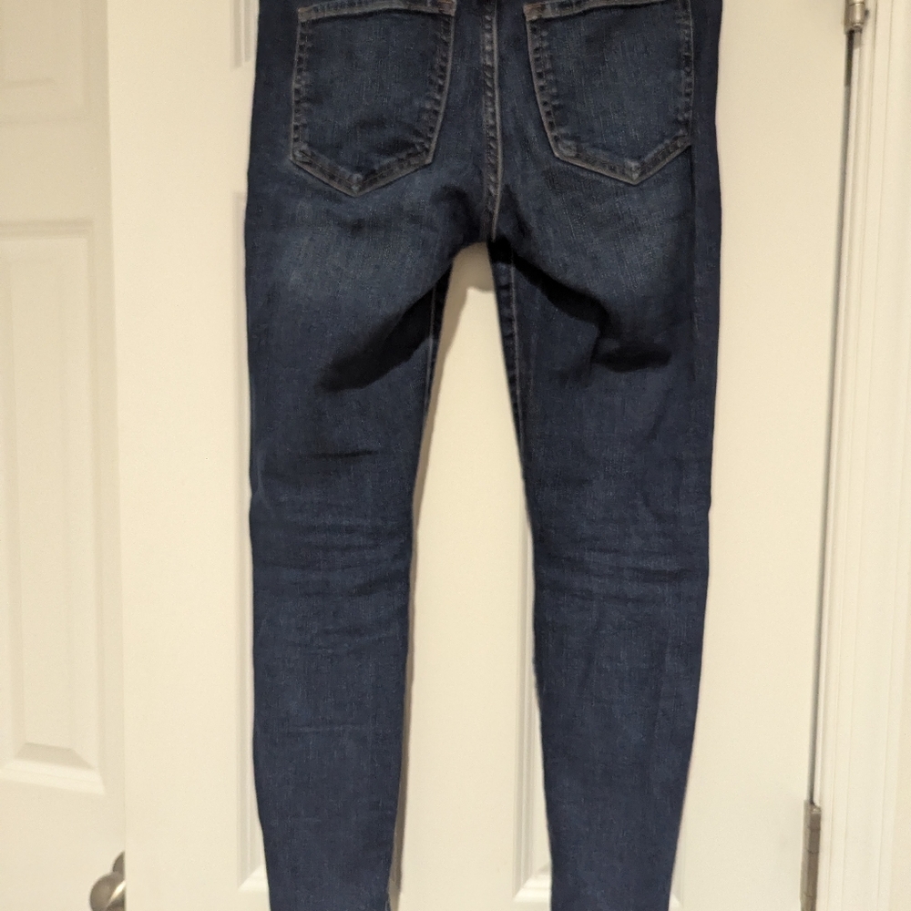 Dark wash skinny jeans